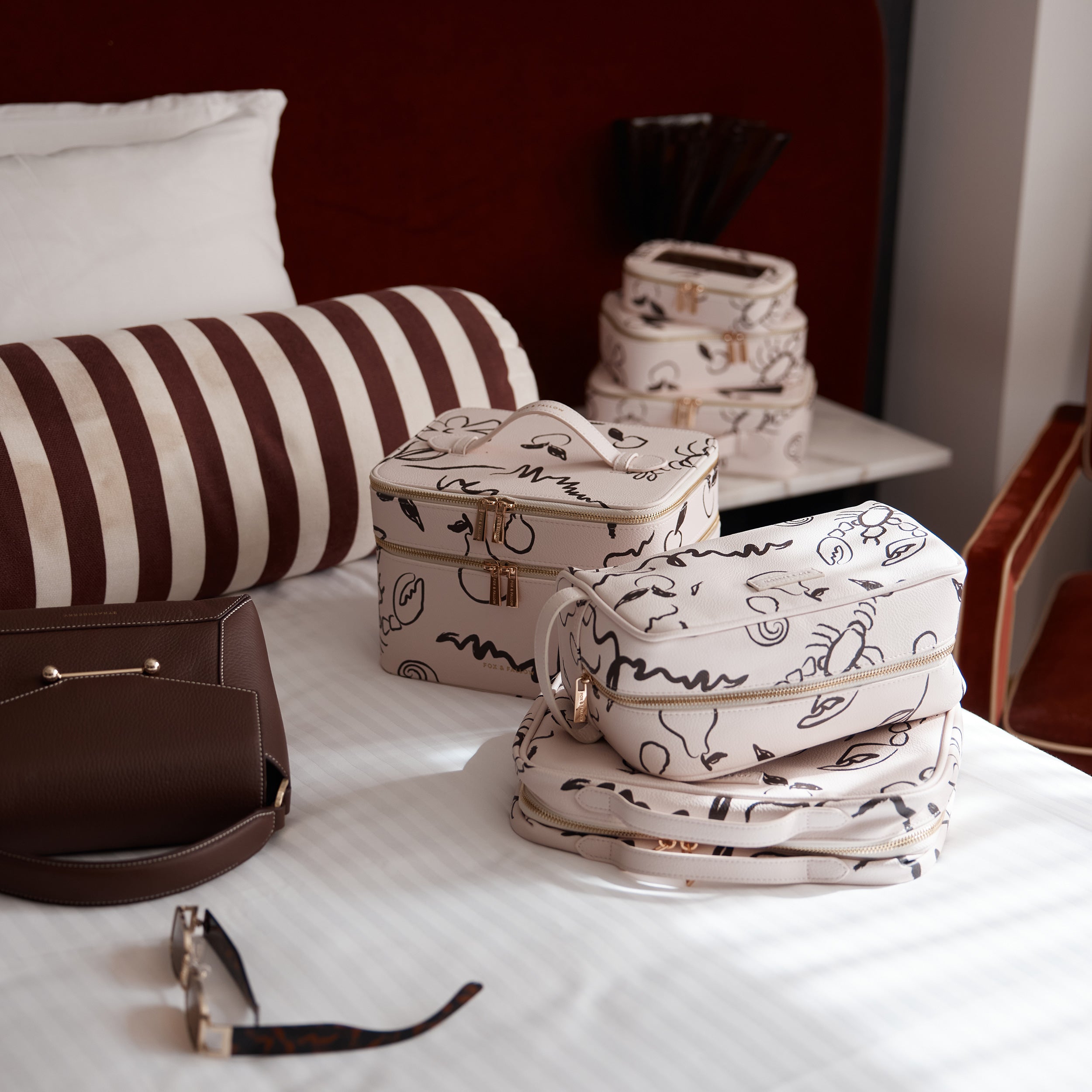 Amalfi Vanity Case - 'The Classic'