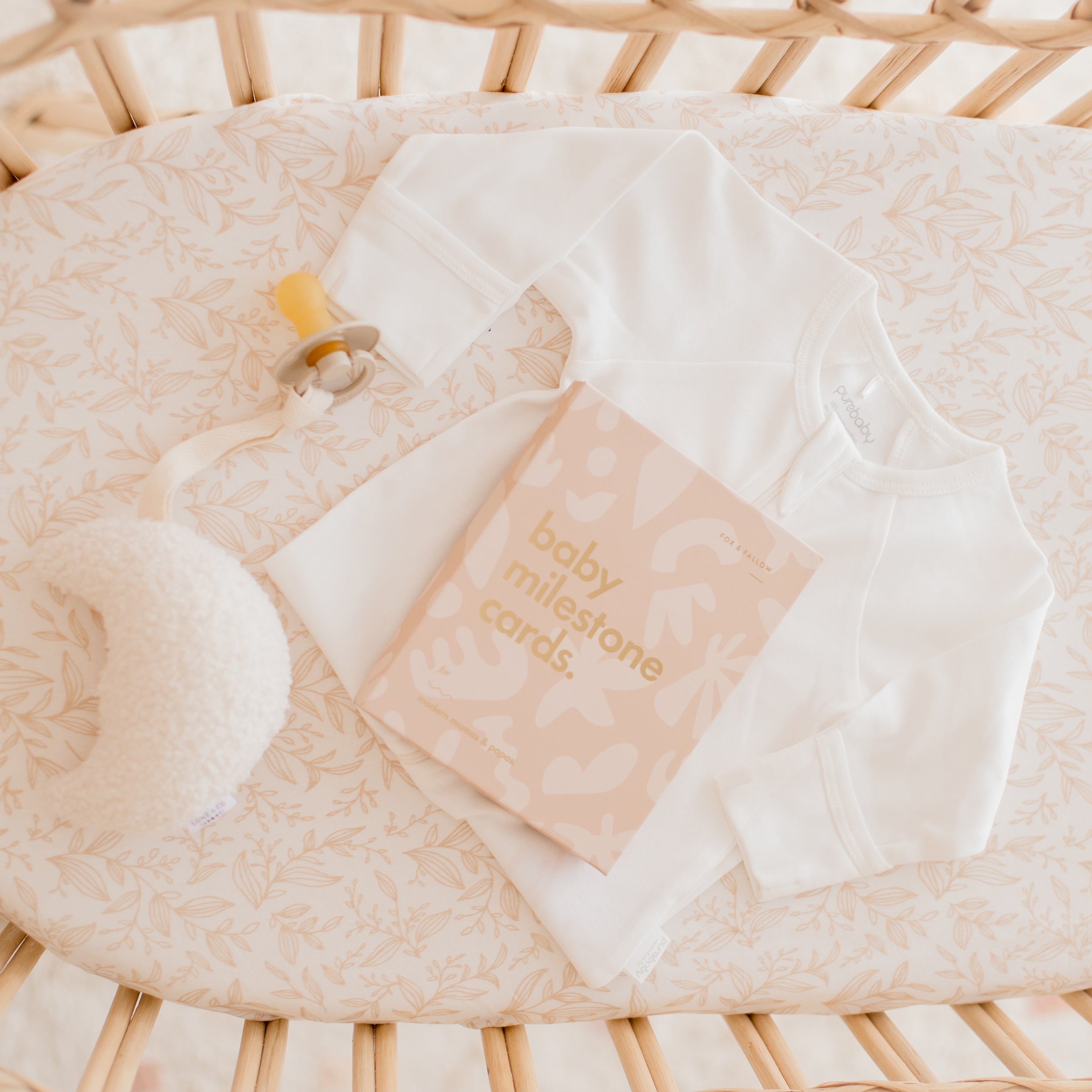 Golden Vines Organic Fitted Bassinet Sheet/Change Pad Cover