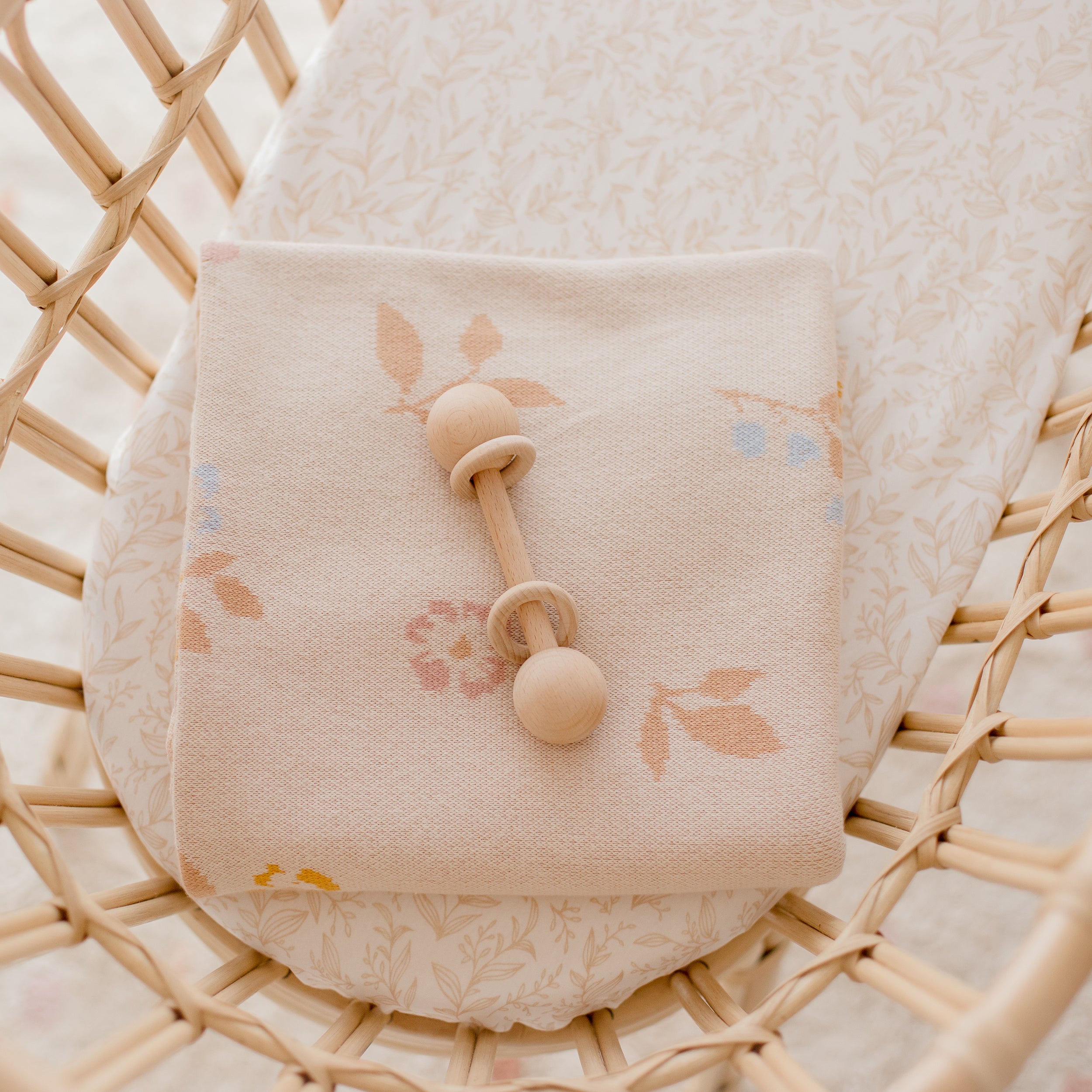 Golden Vines Organic Fitted Bassinet Sheet/Change Pad Cover