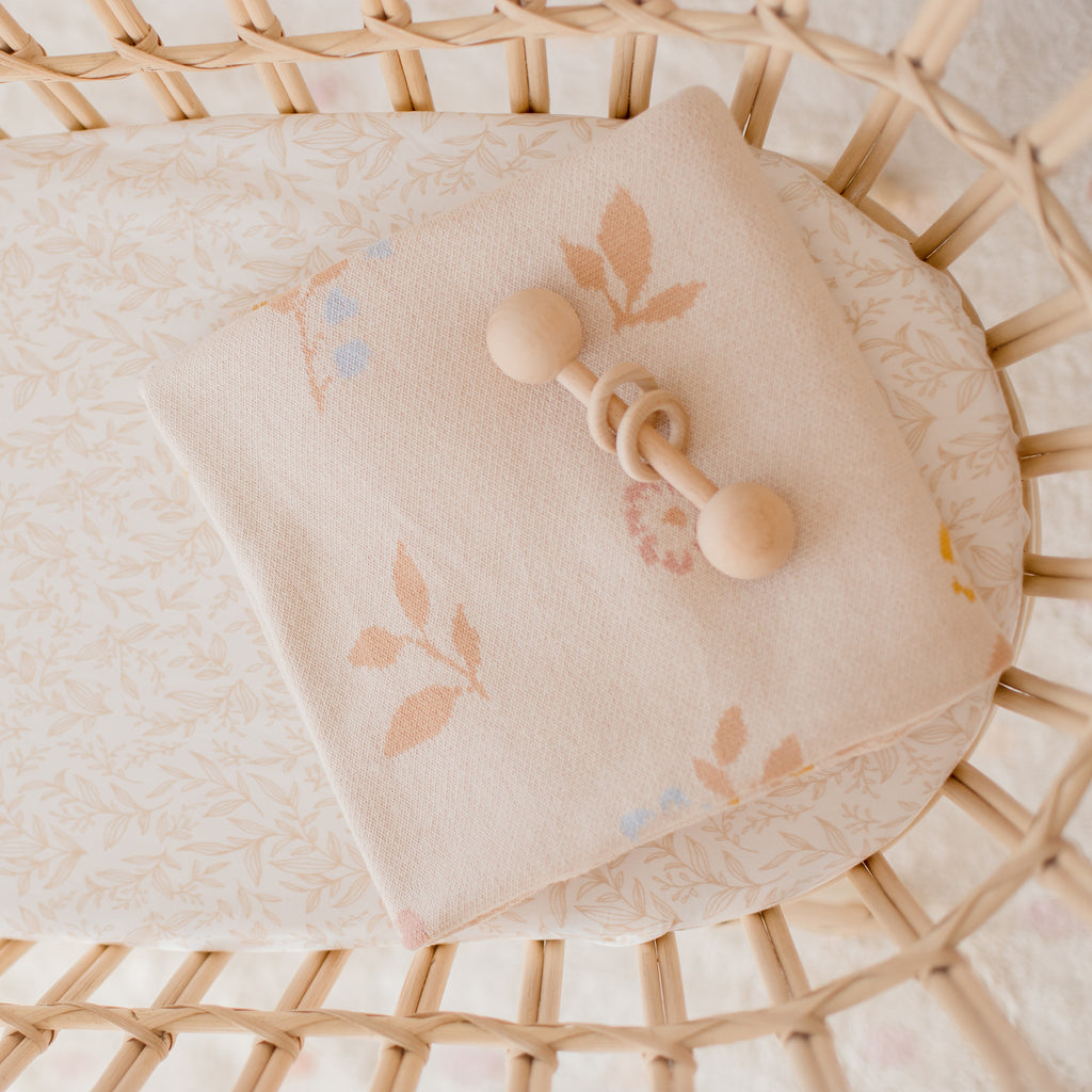 Golden Vines Organic Fitted Bassinet Sheet/Change Pad Cover