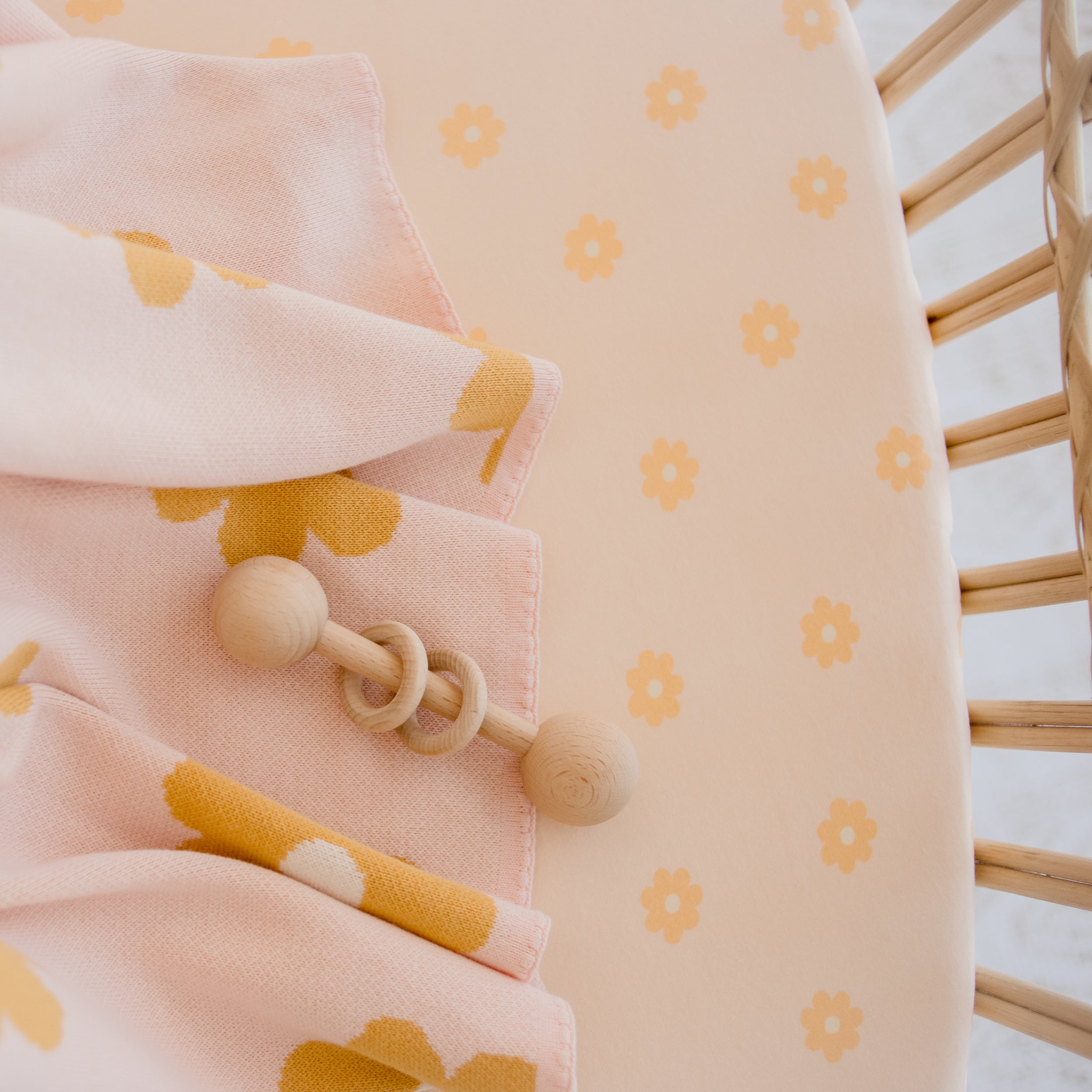 Daisy Chain Organic Fitted Bassinet Sheet/Change Pad Cover
