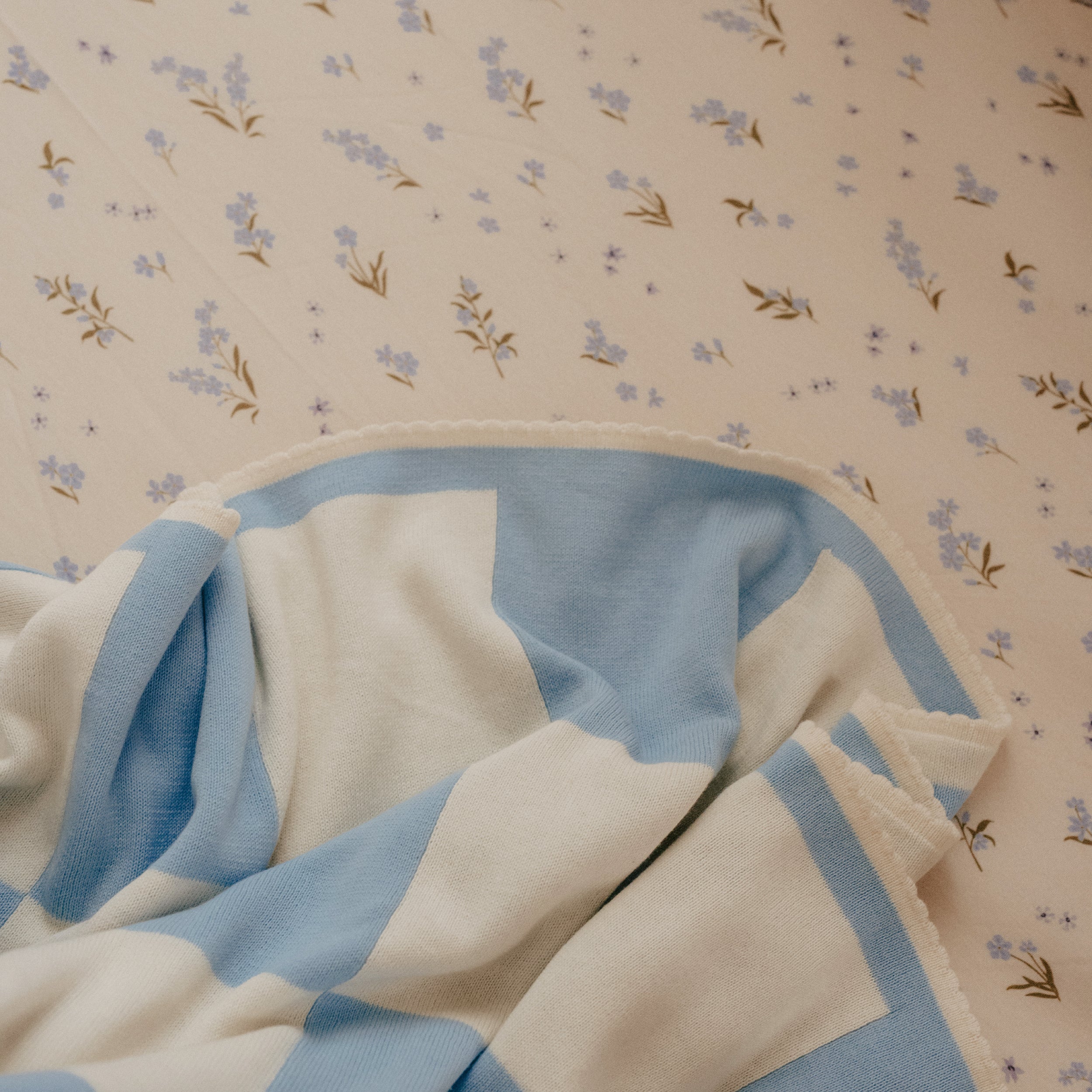 Forget-Me-Not Organic Fitted Bassinet Sheet/Change Pad Cover