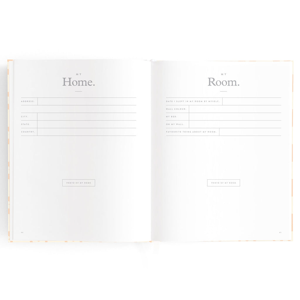 Baby Book Daisy Grid Boxed