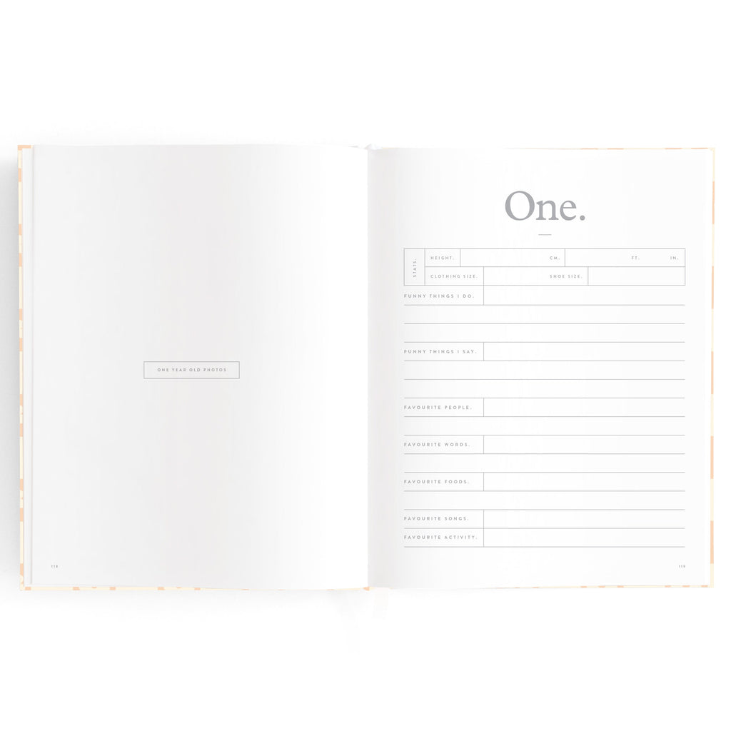 Baby Book Daisy Grid - SECONDS