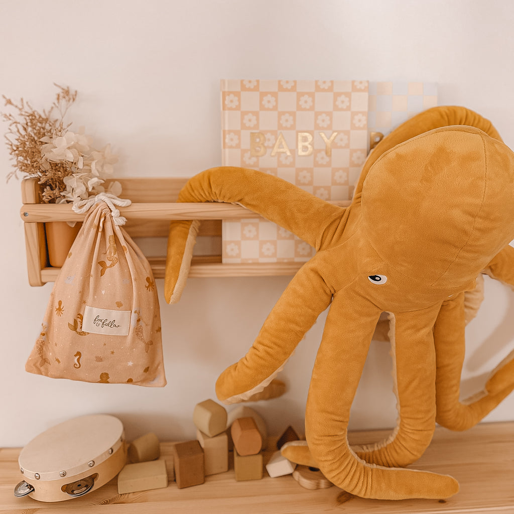 Baby Book Daisy Grid