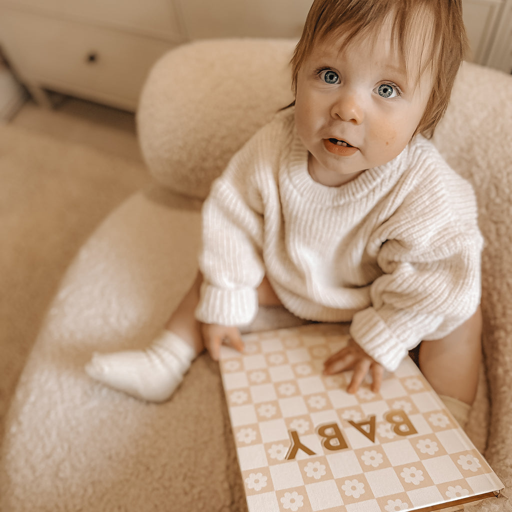 Baby Book Daisy Grid