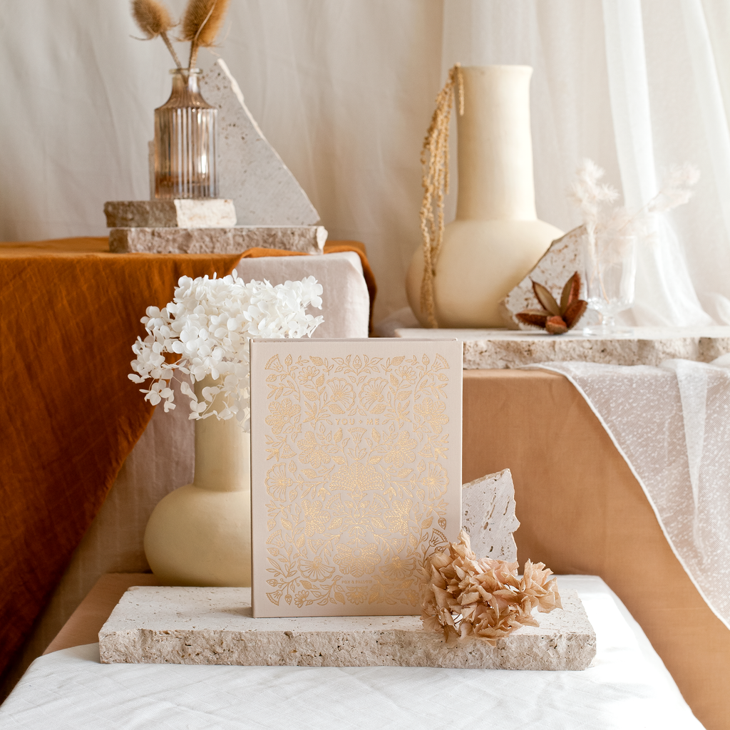 PLA023-WeddingPlannerClassic-Champagne-26-square.png
