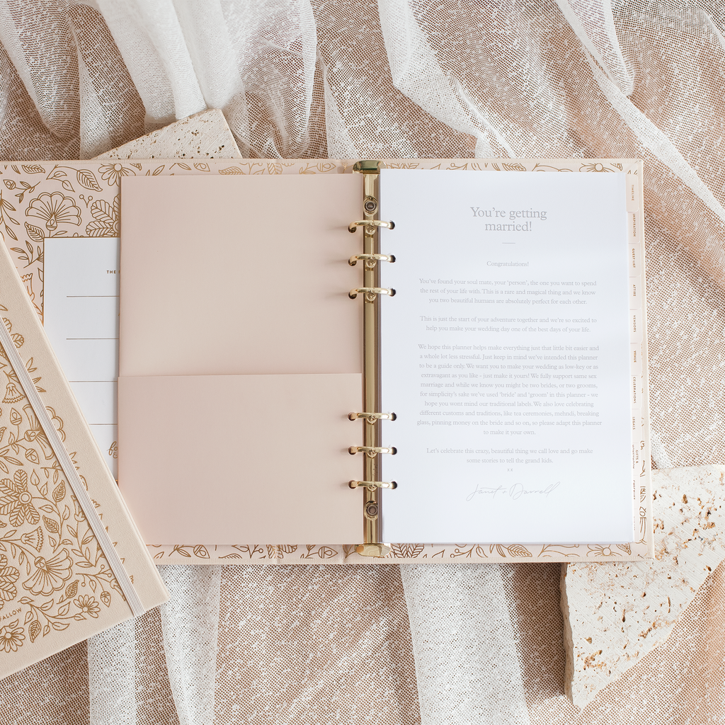 PLA023-WeddingPlannerClassic-Champagne-47-square.png