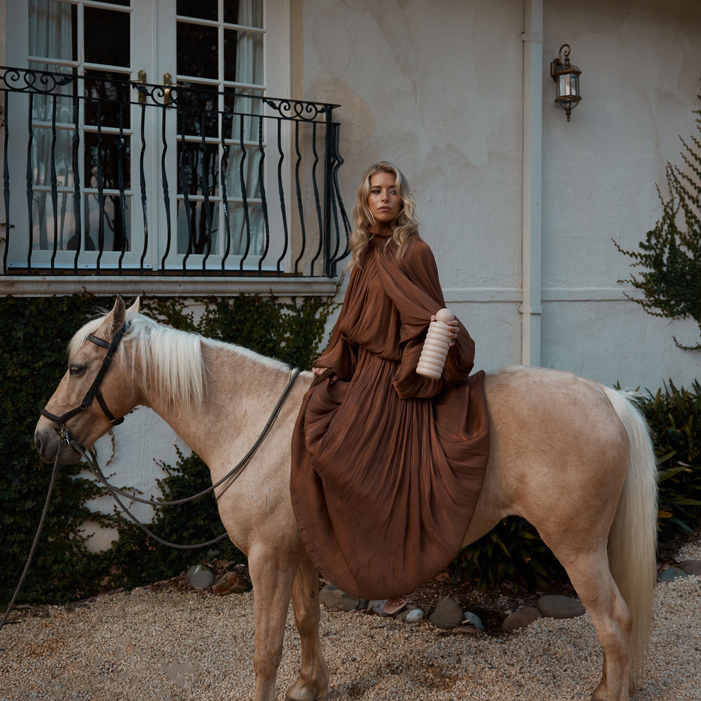 The Bubble Reusable Water Bottle 700ml - Latte - PRE-ORDER (APRIL)