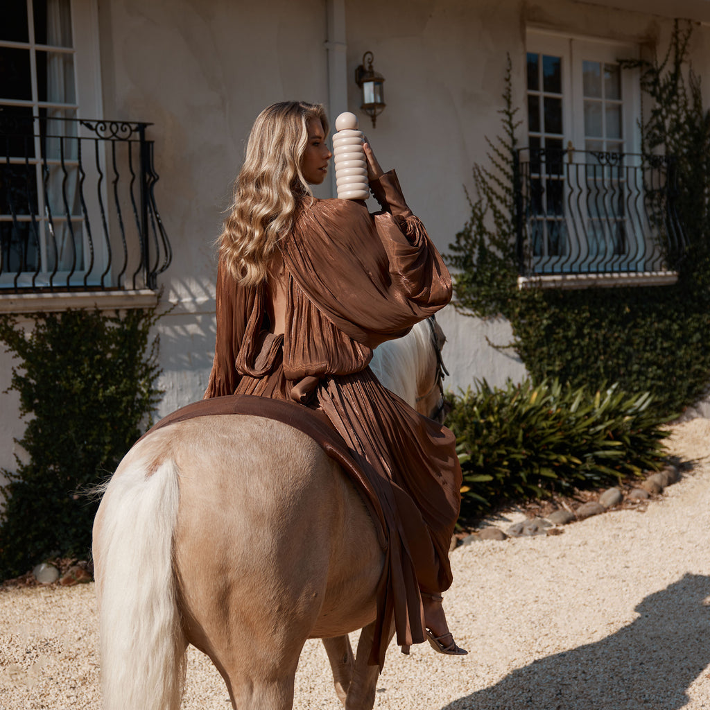 The Bubble Reusable Water Bottle 700ml - Latte - PRE-ORDER (APRIL)