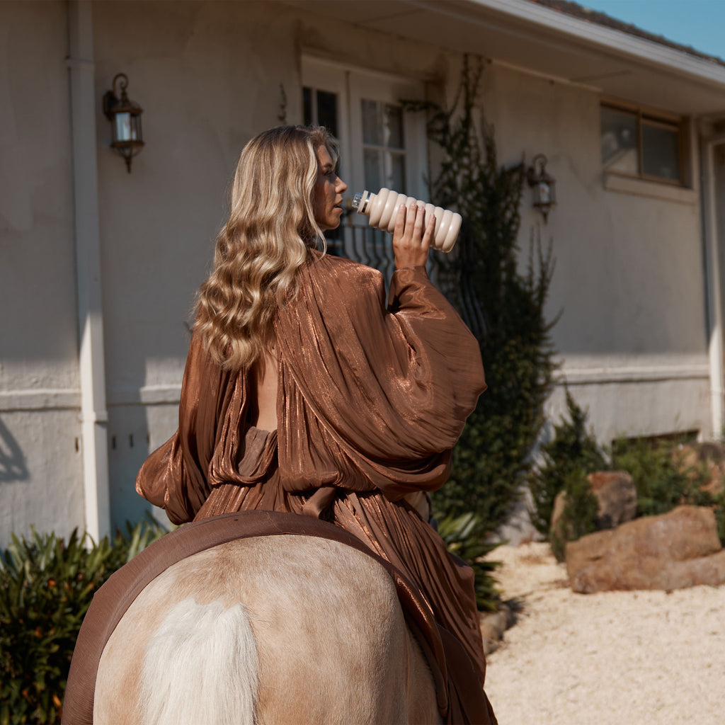 The Bubble Reusable Water Bottle 700ml - Latte - PRE-ORDER (APRIL)