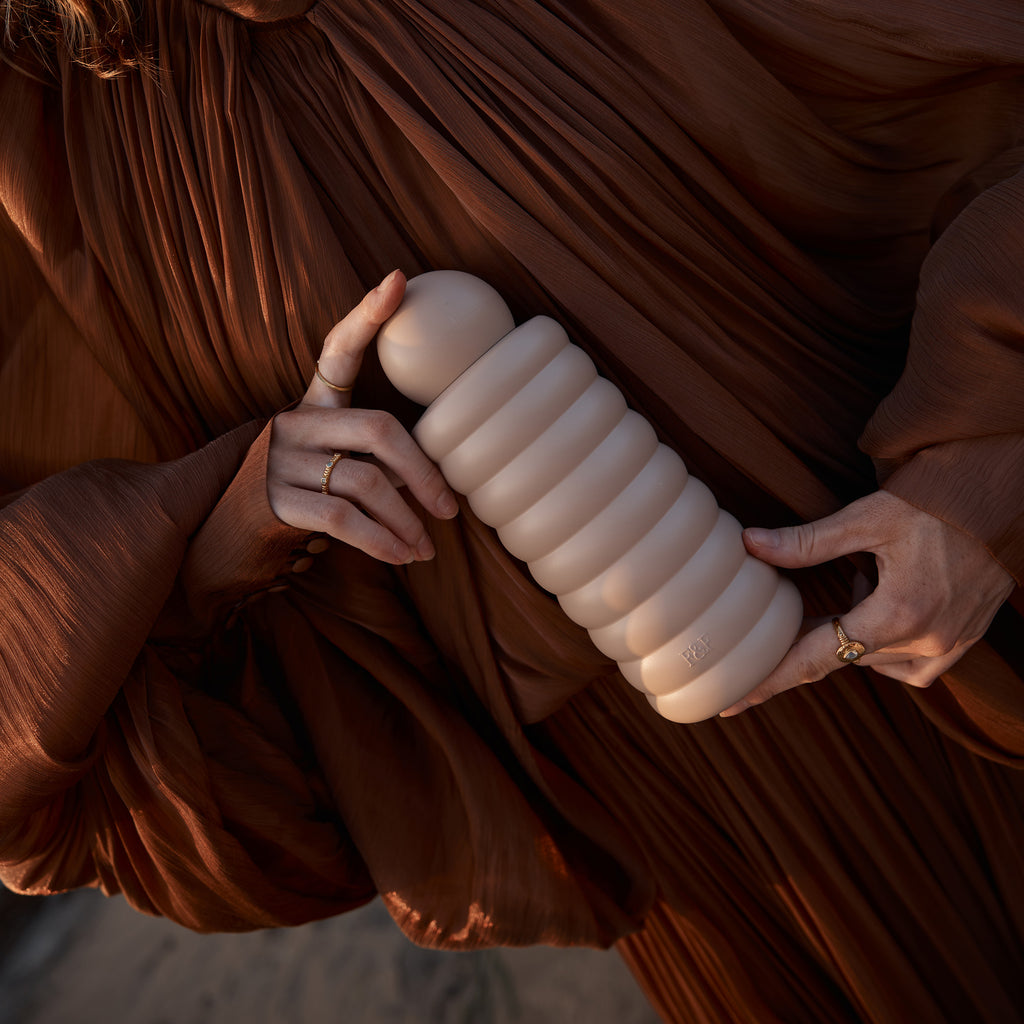 The Bubble Reusable Water Bottle 700ml - Latte - PRE-ORDER (LATE-APRIL)