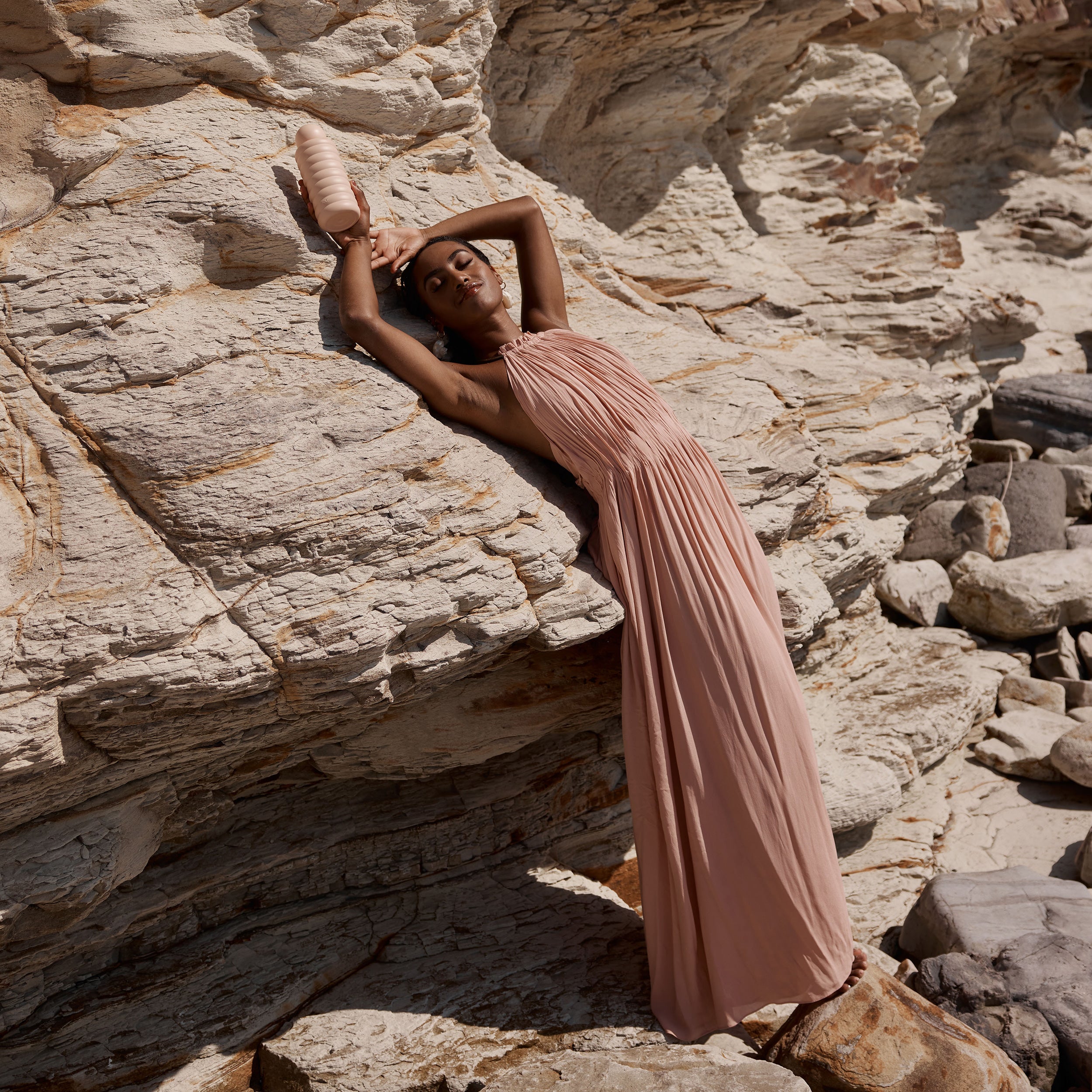 The Bubble Reusable Water Bottle 700ml - Blush - PRE-ORDER (LATE-APRIL)