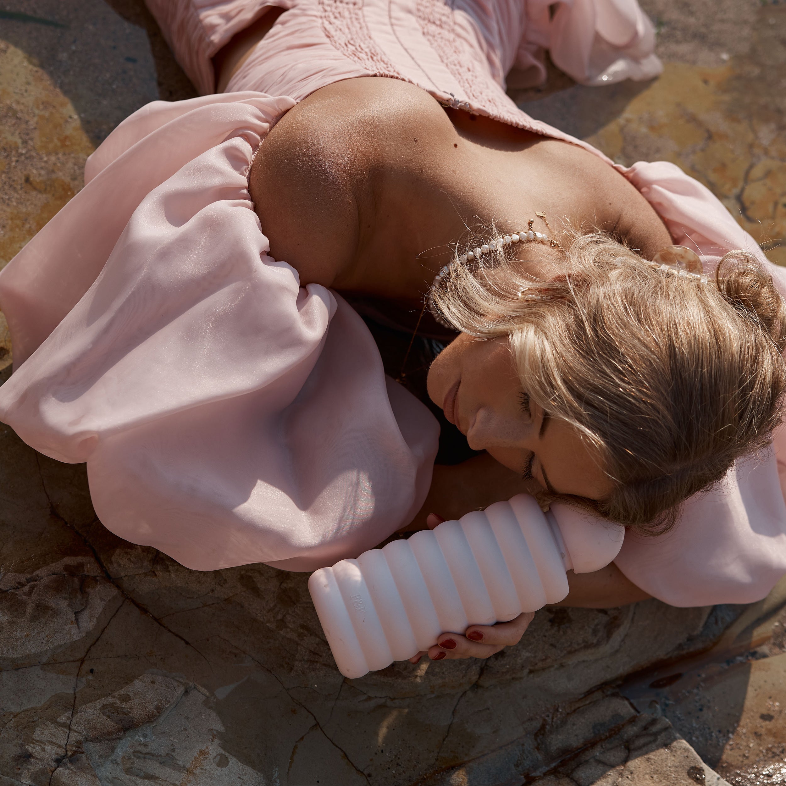 The Bubble Reusable Water Bottle 700ml - Ballet Pink - PRE-ORDER (APRIL)