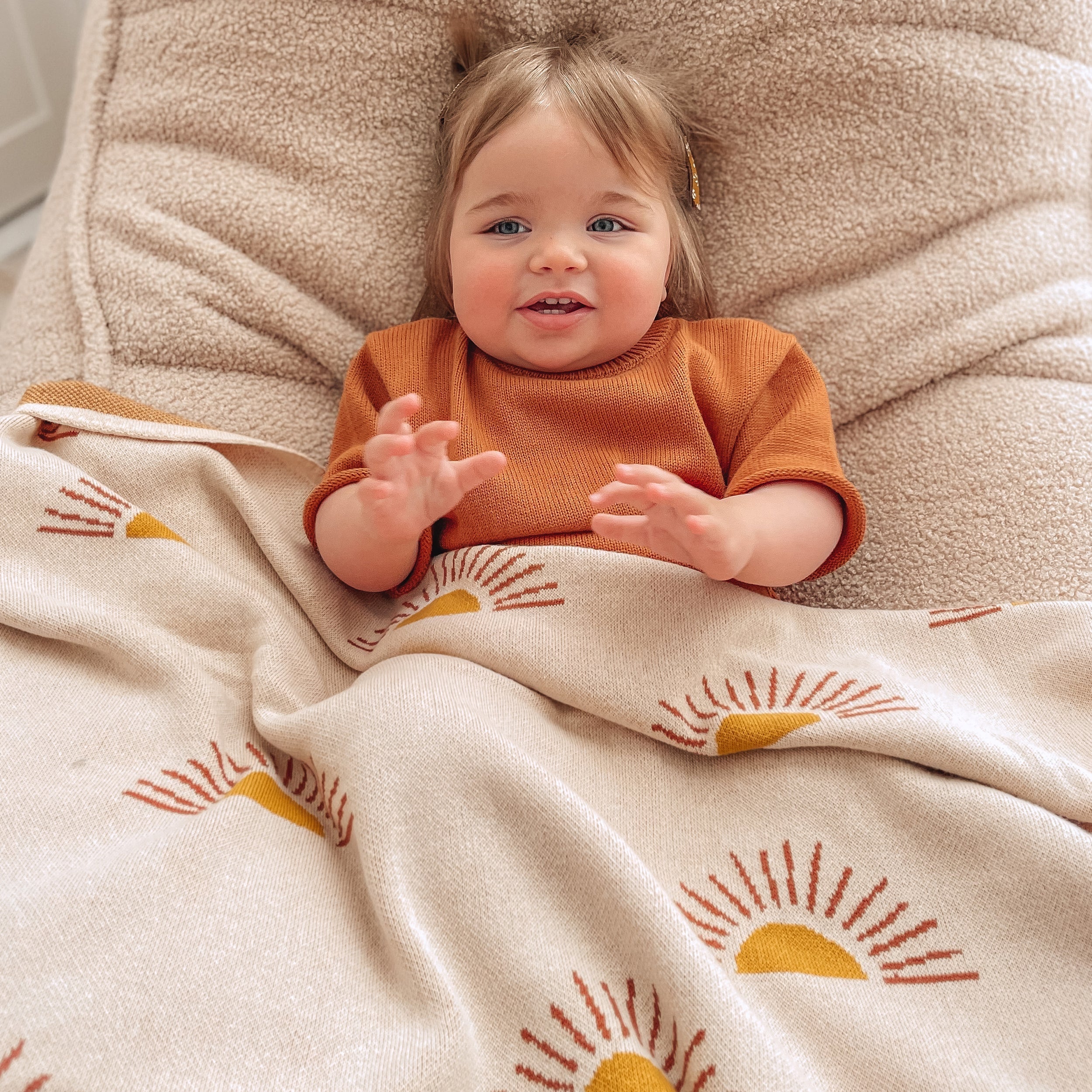 BLA01-SunsCreamBlanket-TwoBrisbaneMamas-06-crop_15004fec-bb2c-4ceb-9f33-fb44e8a1ae14.jpg