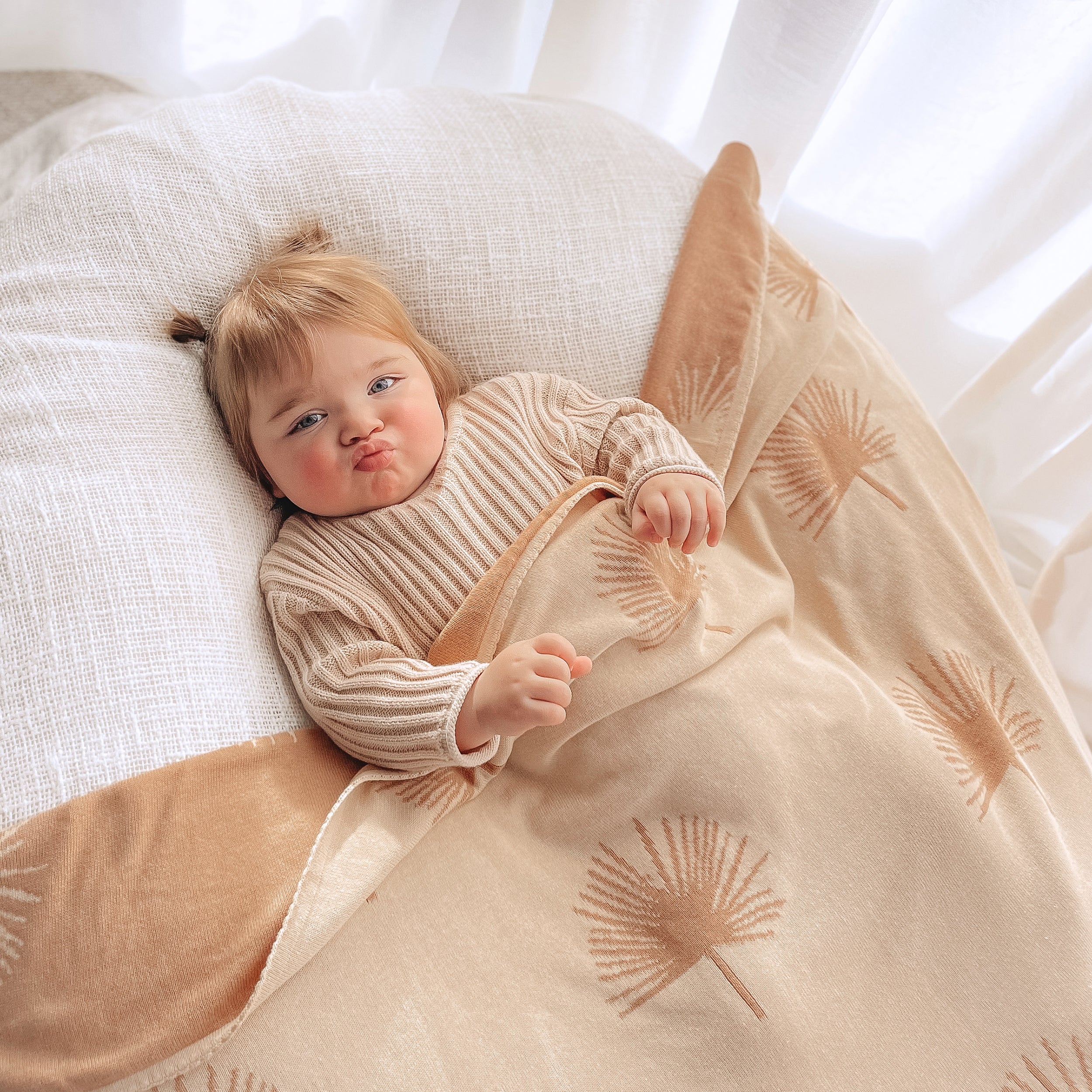 BLA07PalmettoReversibleBlanket-17-crop.jpg