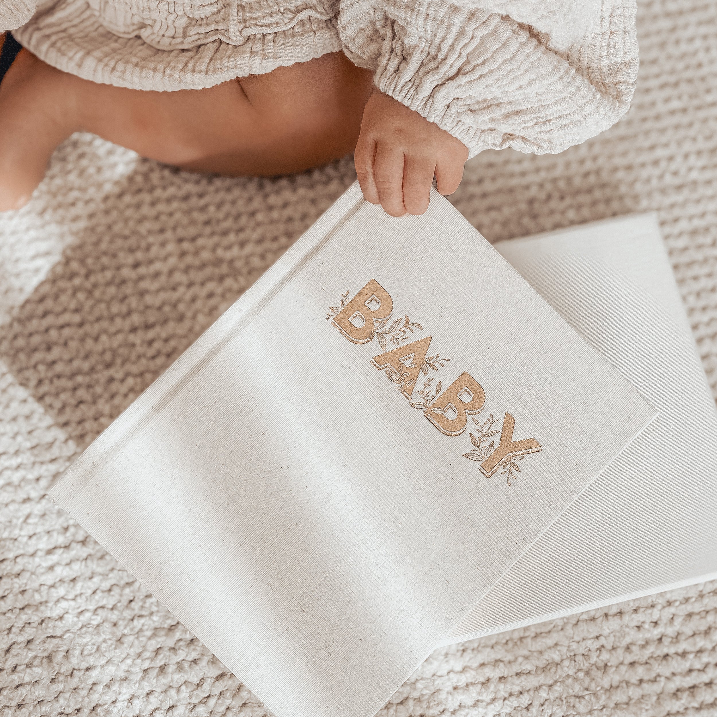 FJ035-BabyBook-MiniOatmeal-TwoBrisbaneMamas-21-square_54f27479-252a-4b36-8551-d0590e278046.jpg
