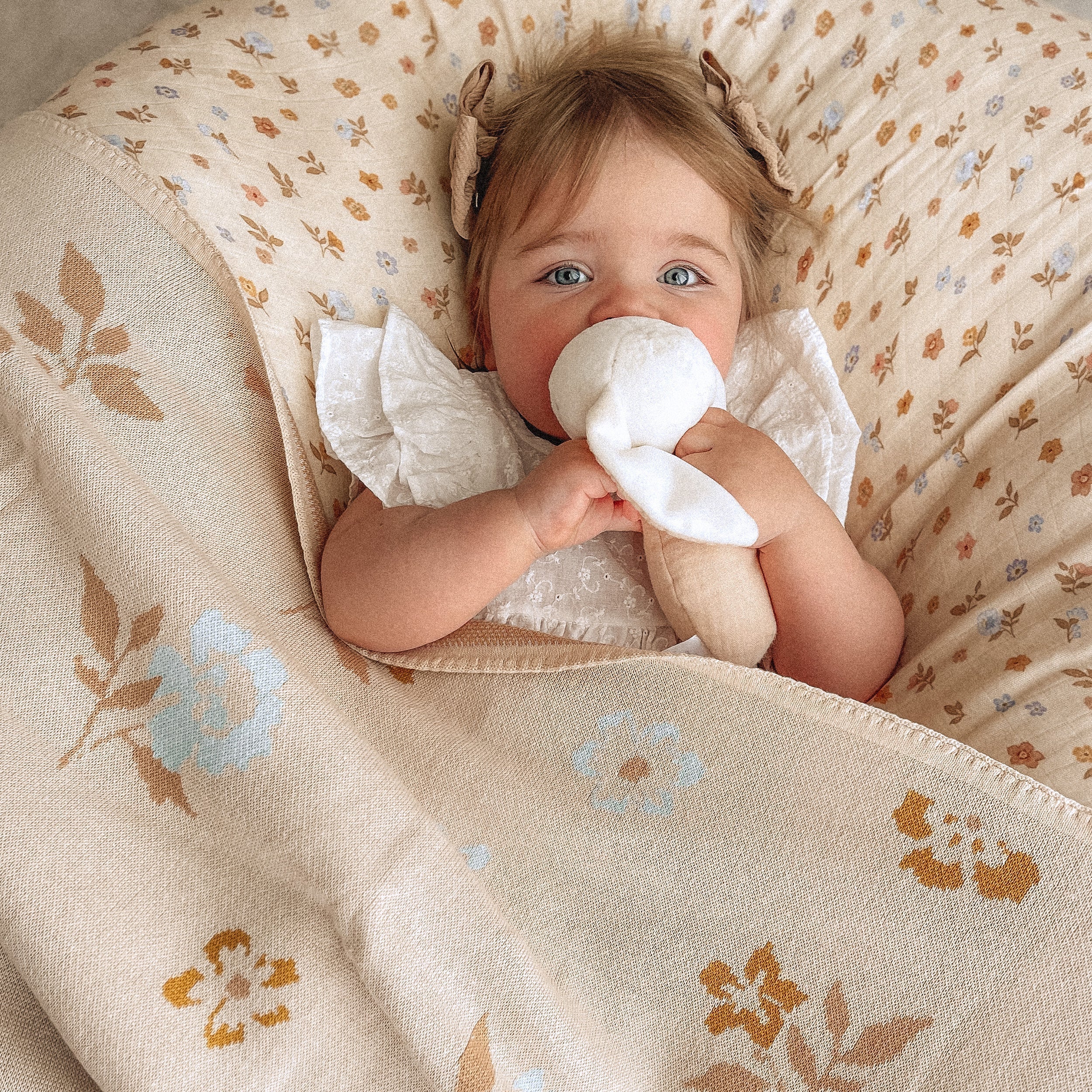 MWRAP15-BLA02-MeadowBlanket_WrapSwaddle-TwoBrisbaneMamas-01-crop_9657a0a6-ffe2-4f67-ac1f-03ce2ab16aec.jpg
